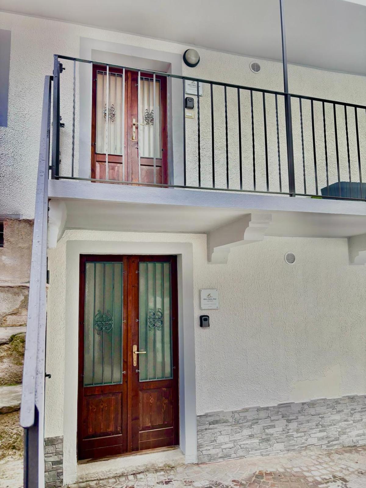 Vittoria Holiday House - Tulip Apartment And Tulip Room Stresa Bagian luar foto